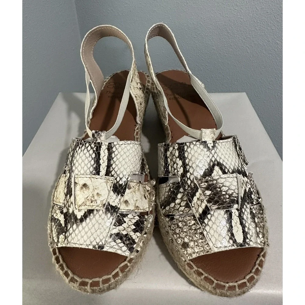 ANDRE ASSOUS Snakeskin Print Espadrilles Wedge Sandals Womens Size 7 New